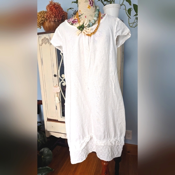 Malvin Dresses & Skirts - Malvin Linen dress